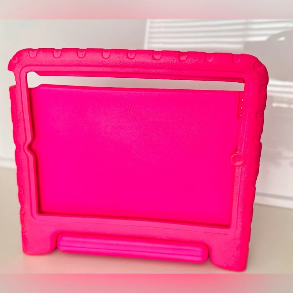iPad Dynamo Foam Protective Carrying Case w Easy Grip Handle • Hot Pink